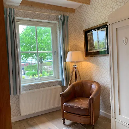 Villa Lovely Warm Country Breukeleveen