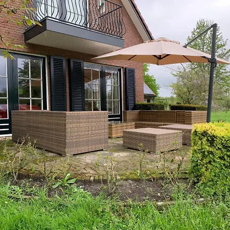 Lovely Warm Country * Breukeleveen