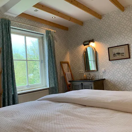 Villa Lovely Warm Country Breukeleveen