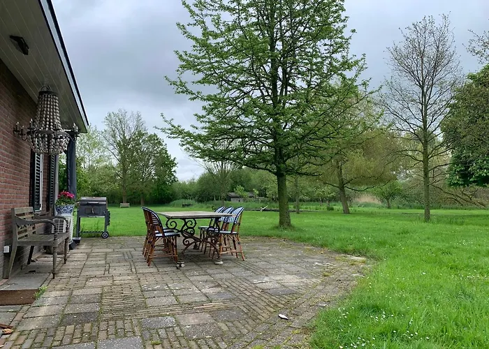 Villa Lovely Warm Country Breukeleveen