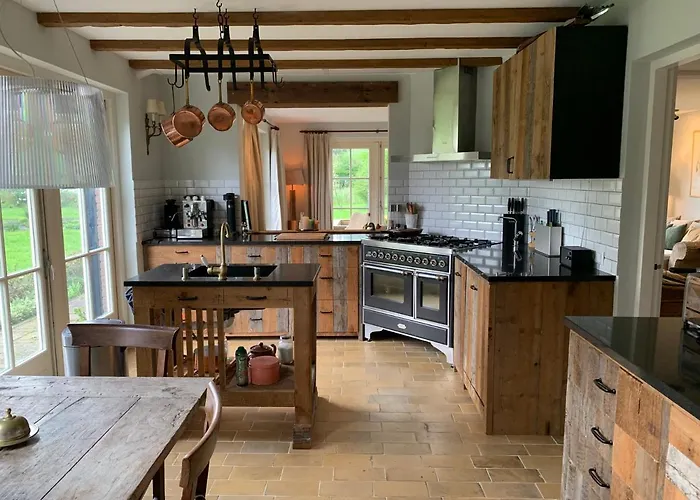 Lovely Warm Country Villa