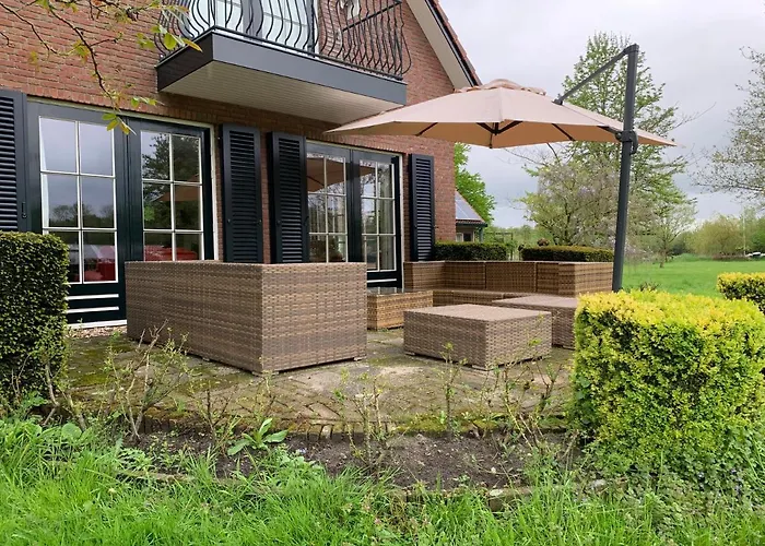 Lovely Warm Country * Breukeleveen