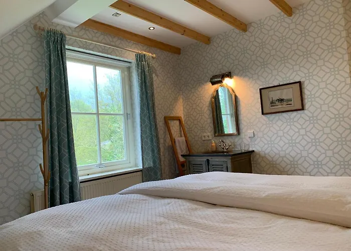 Villa Lovely Warm Country Breukeleveen