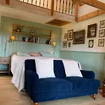 Lovely Warm Country Villa *