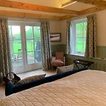 Lovely Warm Country Villa Breukeleveen