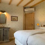 Lovely Warm Country Villa