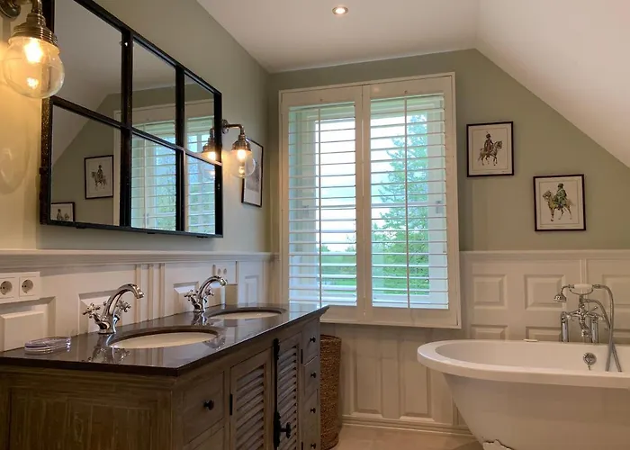 Lovely Warm Country *