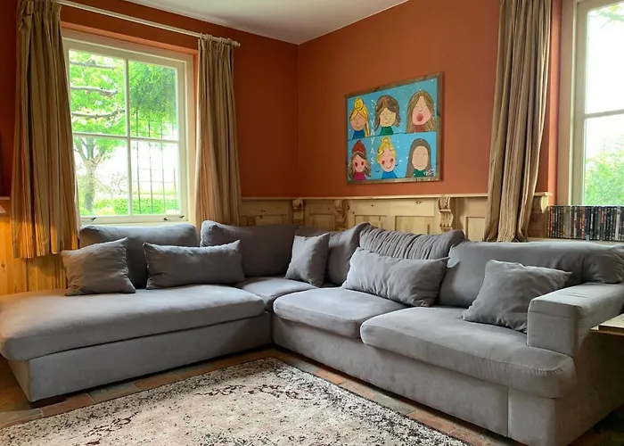 Lovely Warm Country * Breukeleveen