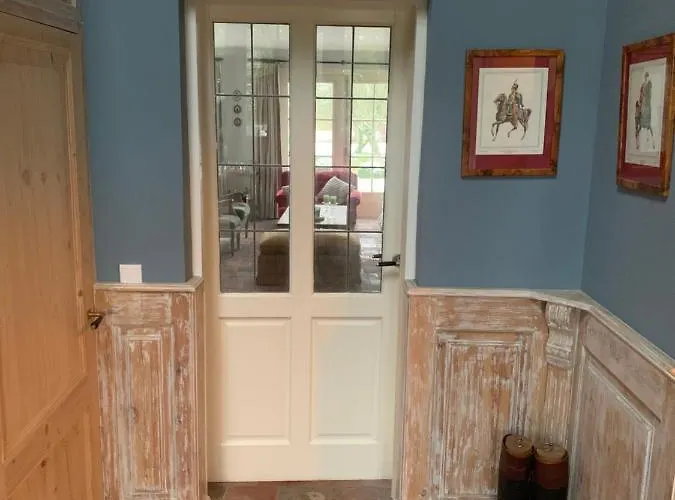 فيلة Lovely Warm Country Breukeleveen